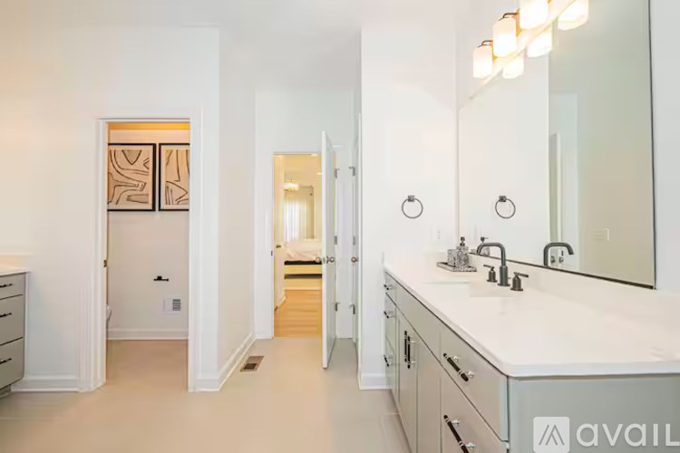 Glenn Dale Blvd 7 Beds Single Family Home for Rent - Photo Gallery 31