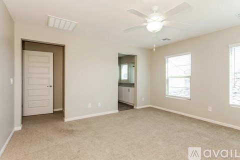 5022 North 189th Glen 4 Beds Single Family Home for Rent - Photo Gallery 6