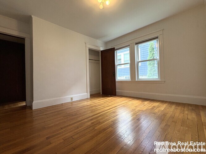 63 Newport St 3 Beds Apartment for Rent - Photo Gallery 3