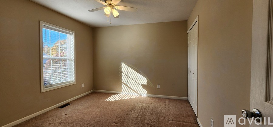 162 Slindes Wood Circle 2 Beds Townhouse for Rent - Photo Gallery 11