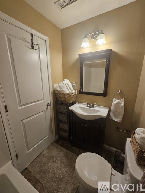 90 Coachman Circle 2 Beds Apartment for Rent - Photo Gallery 2