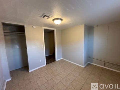 518 E Lockheed Dr 3 Beds Single Family Home for Rent - Photo Gallery 9