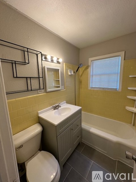 518 E Lockheed Dr 3 Beds Single Family Home for Rent - Photo Gallery 10