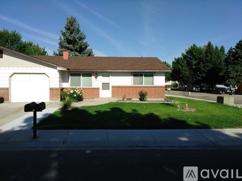 5555 N Millrun Ave 2 Beds Apartment for Rent