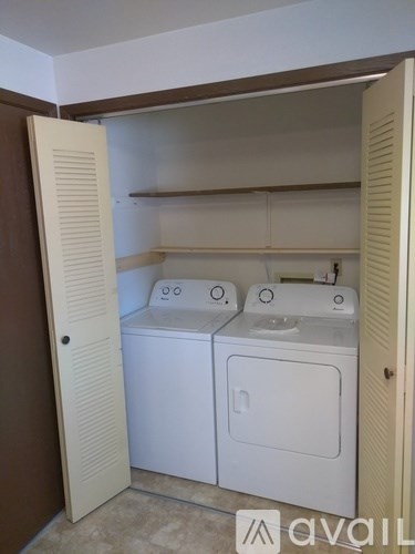 5555 N Millrun Ave 2 Beds Single Family Home for Rent - Photo Gallery 6