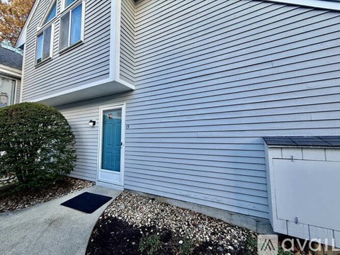 197 Lake St 2 Beds Townhouse for Rent - Photo Gallery 16