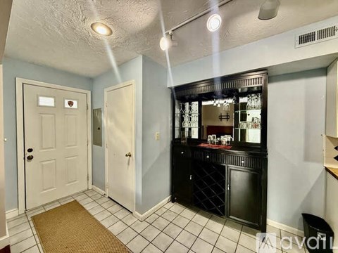 197 Lake St 2 Beds Townhouse for Rent - Photo Gallery 5