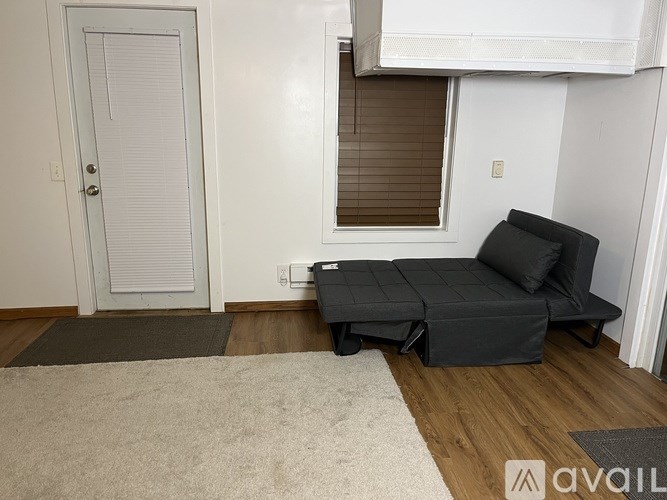 5652 Ozark Avenue North 2 Beds Single Family Home for Rent - Photo Gallery 11