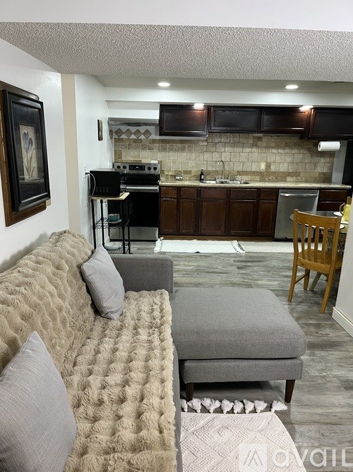 5652 Ozark Avenue North 2 Beds Single Family Home for Rent - Photo Gallery 15