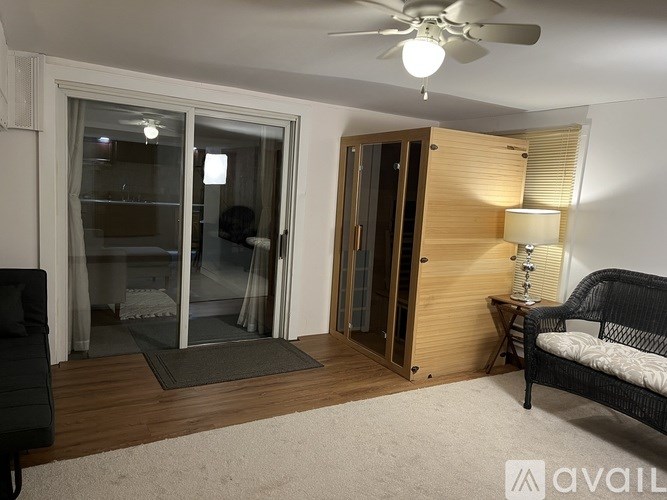 5652 Ozark Avenue North 2 Beds Single Family Home for Rent - Photo Gallery 6