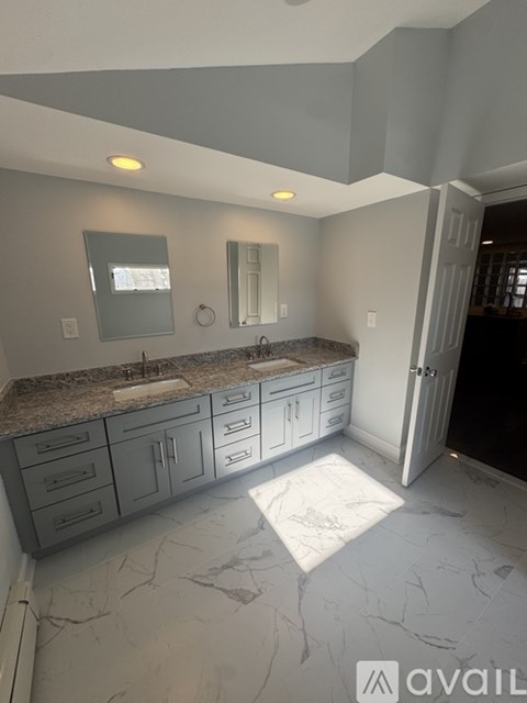 67 Canal Street 2 Beds Apartment for Rent