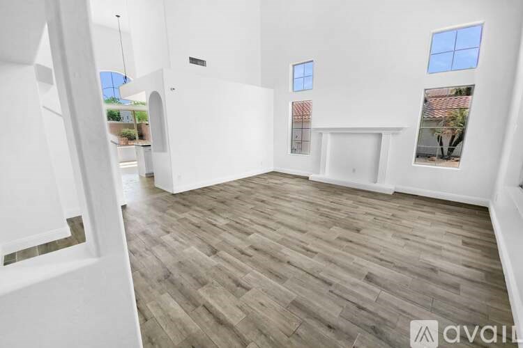 10928 Vista Avenue 3 Beds Single Family Home for Rent - Photo Gallery 4