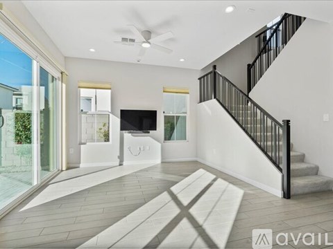 5053 E Anderson Dr 4 Beds Townhouse for Rent - Photo Gallery 23