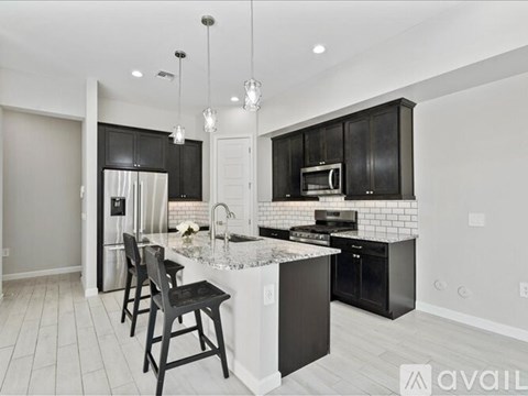 5053 E Anderson Dr 4 Beds Townhouse for Rent - Photo Gallery 24