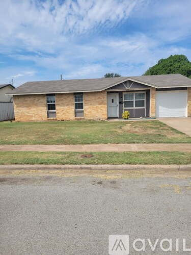 214 Glasgow Drive 3 Beds Apartment for Rent