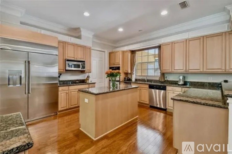 17011 Candeleda De Avila 5 Beds Single Family Home for Rent - Photo Gallery 9