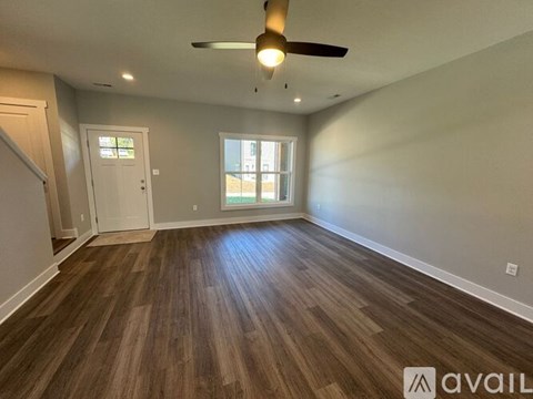 74 Pelt Lane 3 Beds Apartment for Rent