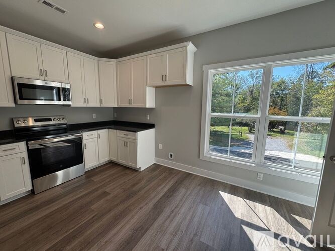 74 Pelt Lane 3 Beds Townhouse for Rent - Photo Gallery 2