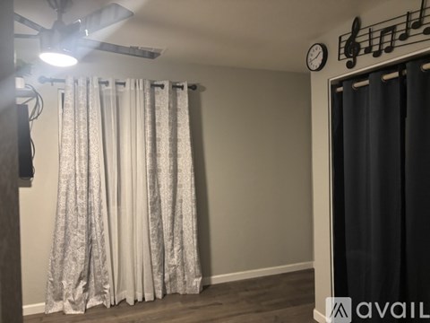 215 East Manchester Lane 2 Beds Apartment for Rent - Photo Gallery 4