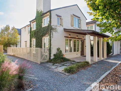 130 2Nd Street 3 Beds Apartment for Rent