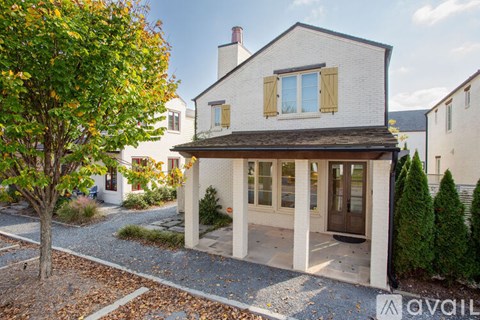 130 2nd Street 3 Beds Single Family Home for Rent - Photo Gallery 2