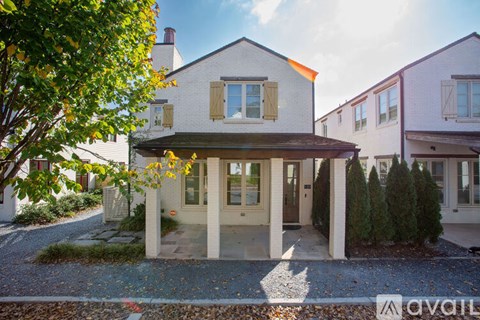 130 2nd Street 3 Beds Single Family Home for Rent - Photo Gallery 3