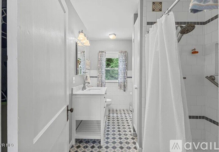 71 Thistle Cove 3 Beds Single Family Home for Rent - Photo Gallery 7