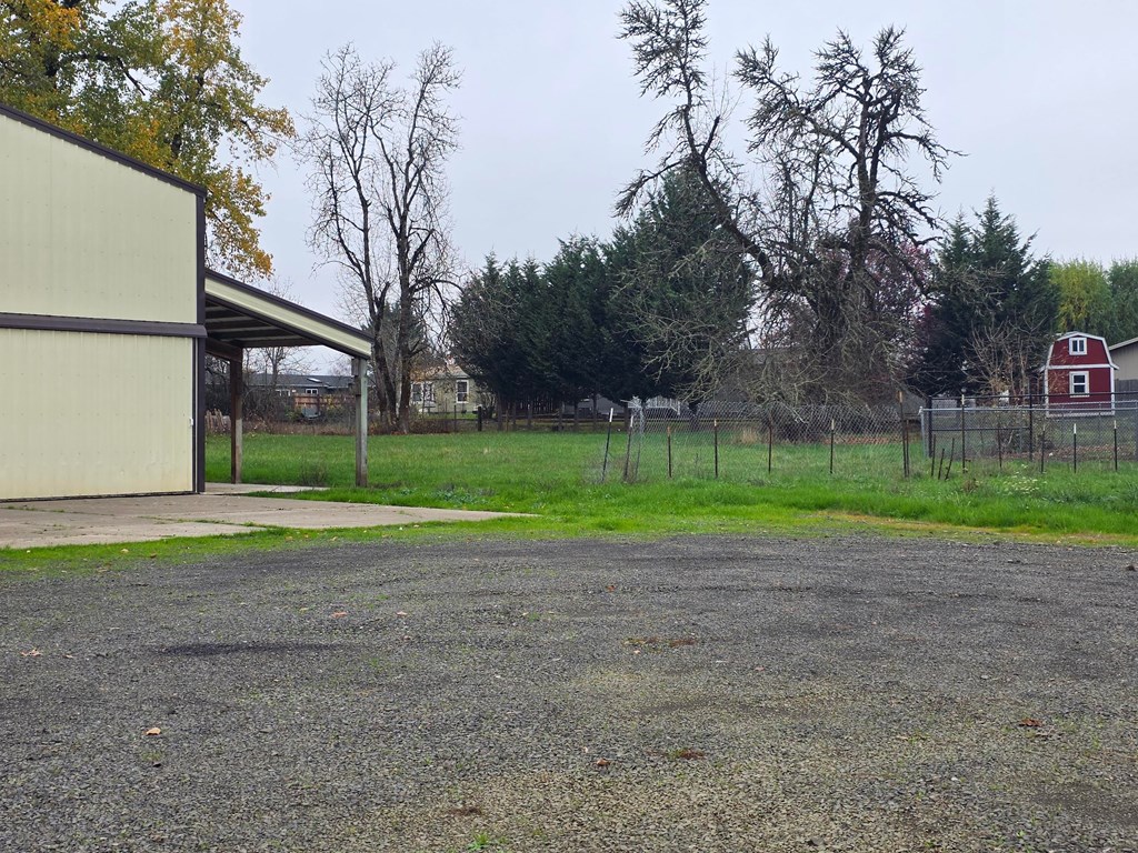 12765 CLOW CORNER RD      (1155) 4 Beds House for Rent - Photo Gallery 18