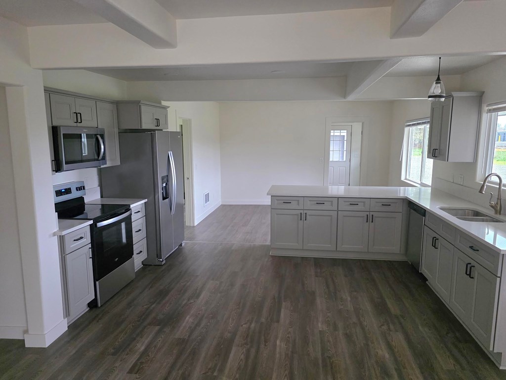 12765 CLOW CORNER RD      (1155) 4 Beds House for Rent - Photo Gallery 10