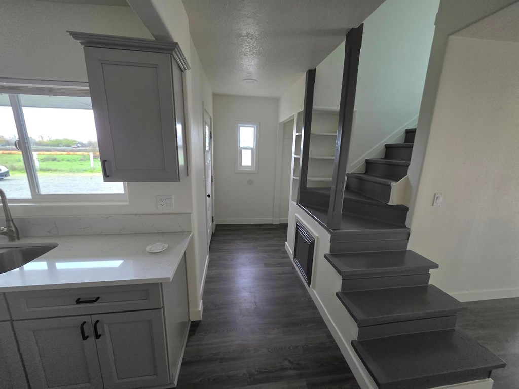 12765 CLOW CORNER RD      (1155) 4 Beds House for Rent - Photo Gallery 7