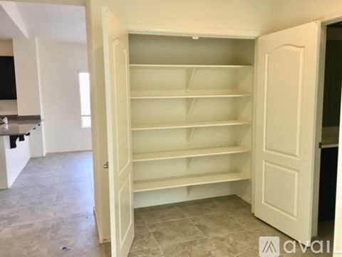 2465 E Flintlock Dr 4 Beds Single Family Home for Rent - Photo Gallery 11