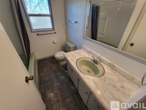 4516 Plummer Rd NE 2 Beds Apartment for Rent - Photo Gallery 11