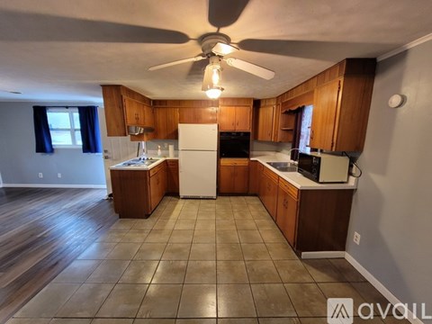 4516 Plummer Rd NE 2 Beds Apartment for Rent - Photo Gallery 6