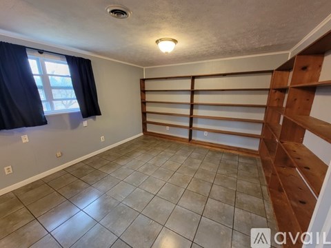 4516 Plummer Rd NE 2 Beds Apartment for Rent - Photo Gallery 8
