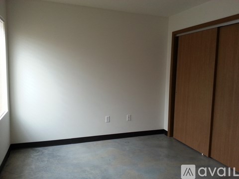 943 South Gilbert Street 2 Beds Apartment for Rent - Photo Gallery 2