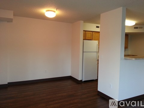 943 South Gilbert Street 2 Beds Apartment for Rent - Photo Gallery 15