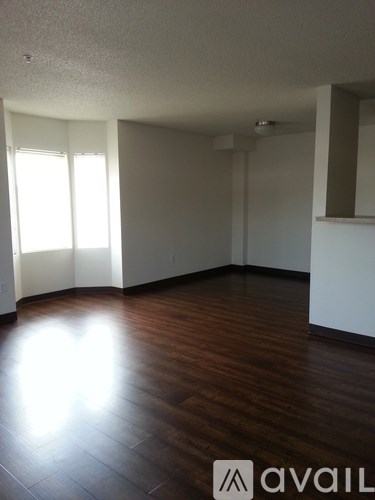 943 South Gilbert Street 2 Beds Apartment for Rent - Photo Gallery 6