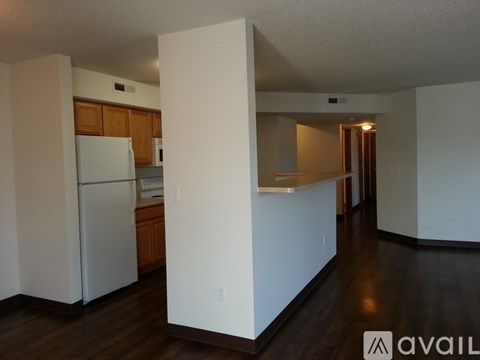 943 South Gilbert Street 2 Beds Apartment for Rent - Photo Gallery 7