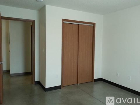943 South Gilbert Street 3 Beds Apartment for Rent - Photo Gallery 6