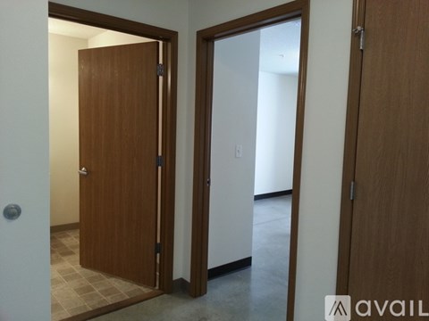 943 South Gilbert Street 3 Beds Apartment for Rent - Photo Gallery 9