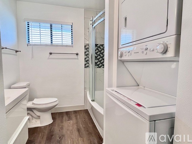 4320 N 27th St 1 Bed Apartment for Rent - Photo Gallery 21