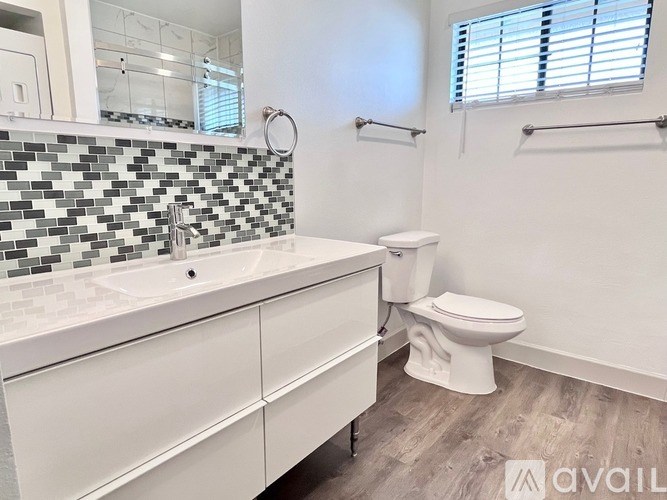 4320 N 27th St 1 Bed Apartment for Rent - Photo Gallery 23