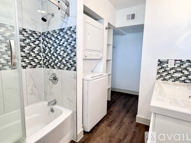 4320 N 27th St 1 Bed Apartment for Rent - Photo Gallery 24