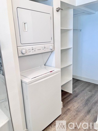 4320 N 27th St 1 Bed Apartment for Rent - Photo Gallery 25