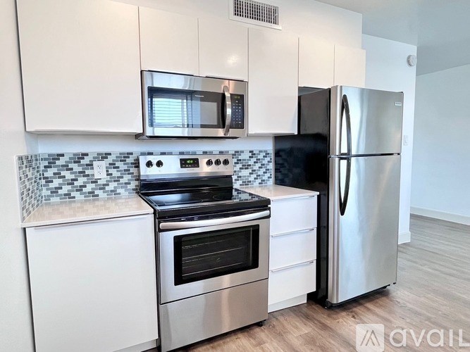 4320 N 27th St 1 Bed Apartment for Rent - Photo Gallery 5