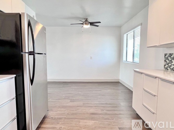 4320 N 27th St 1 Bed Apartment for Rent - Photo Gallery 8