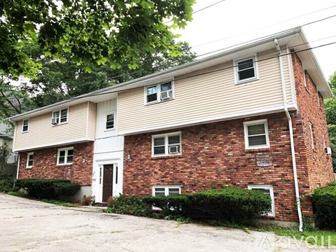 35 Davis Ave 2 Beds Apartment for Rent