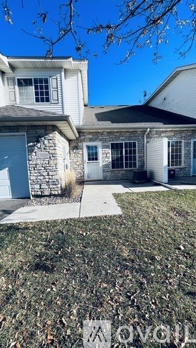 17020 Eastwood Ave 2 Beds Townhouse for Rent - Photo Gallery 1