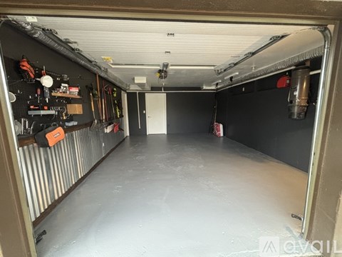 525 West Woodmen Road 4 Beds Single Family Home for Rent - Photo Gallery 21