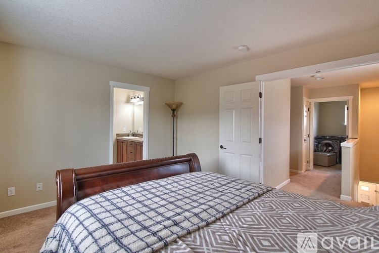 17536 Southwest Parkway Court 4 Beds Single Family Home for Rent - Photo Gallery 13